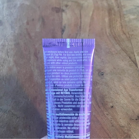 Clinique Smart Night™ Clinical MD Multi-Dimensional Repair Treatment Retinol - Picture 4 of 6